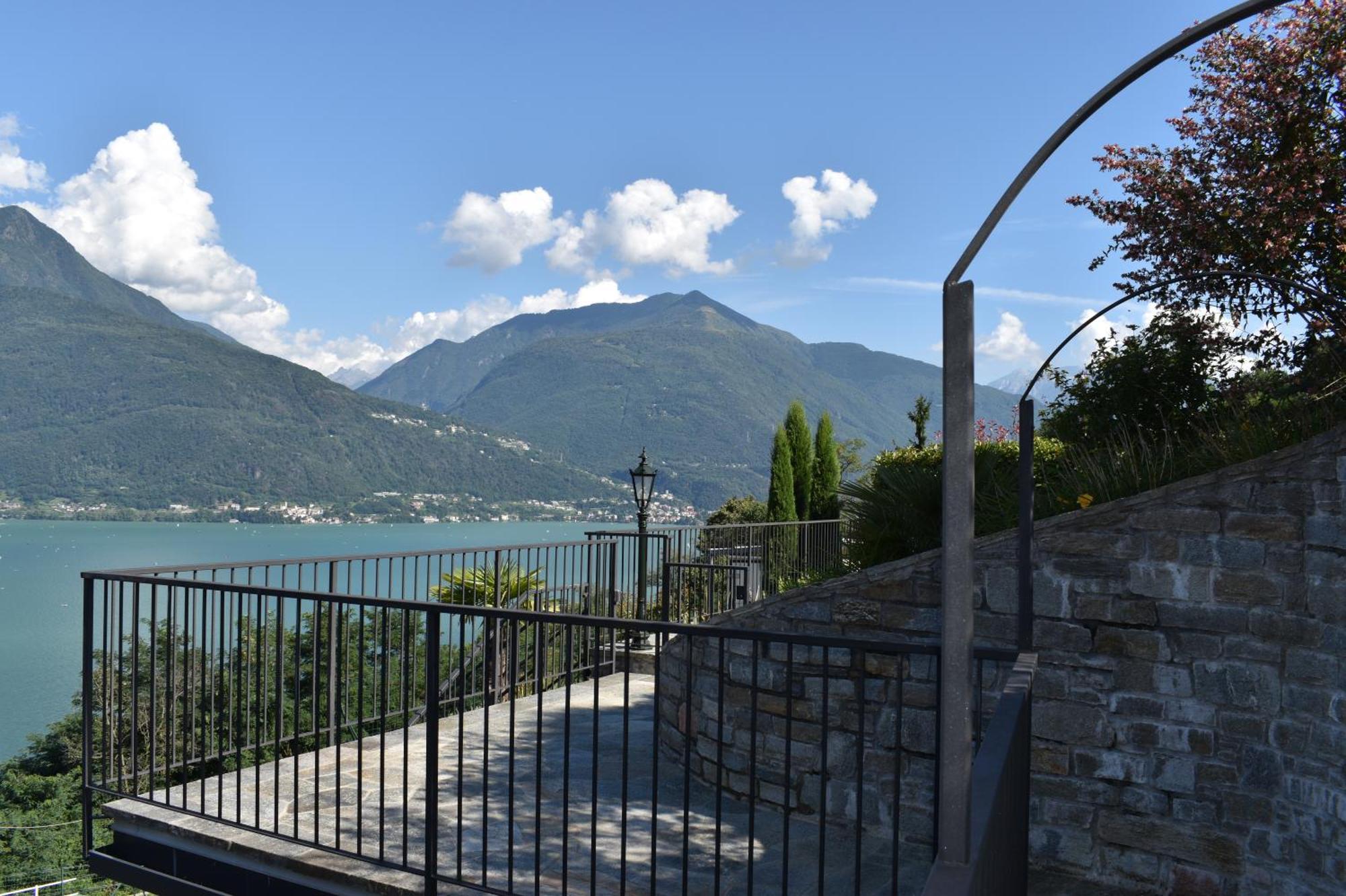 Apartment Monte E Lago Pianello Del Lario Eksteriør bilde